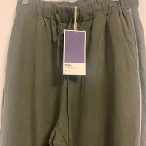 Drawstring joggers.